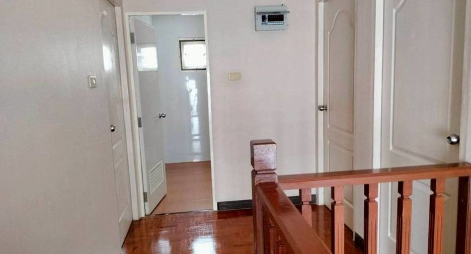 For rent 4 bedrooms house in San Sai, Chiang Mai