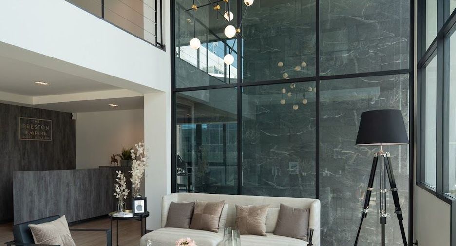 For sale 5 bedrooms townhouse in Bang Kapi, Bangkok