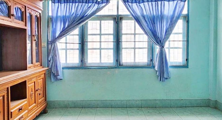 For sale 6 bedrooms retail Space in Bang Bon, Bangkok