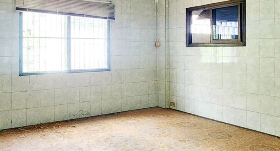 For sale 6 bedrooms retail Space in Bang Bon, Bangkok