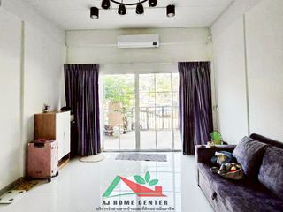 出售 2 卧室 联排别墅 在 Bang Kapi, 曼谷