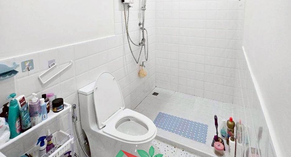For sale 2 bedrooms townhouse in Bang Kapi, Bangkok