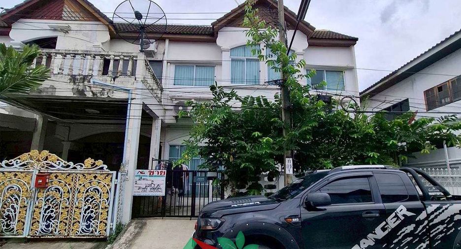 For sale 2 bedrooms townhouse in Bang Kapi, Bangkok