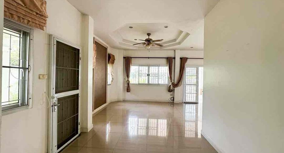 For sale 3 bedrooms house in East Pattaya, Pattaya