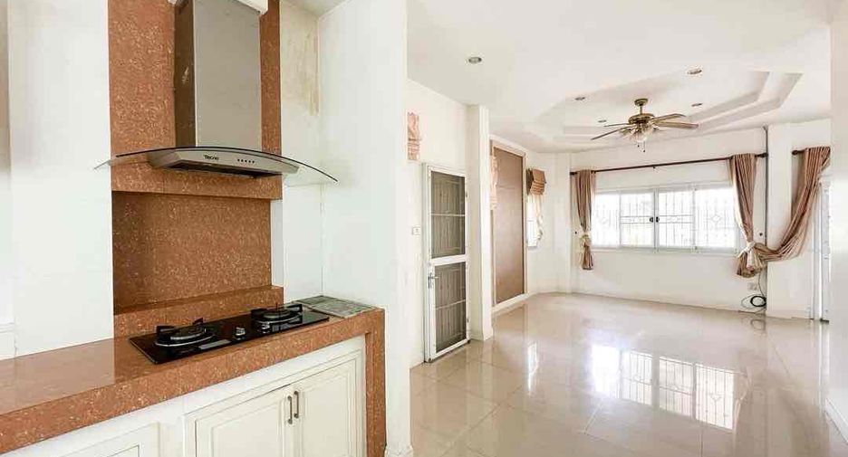 For sale 3 bedrooms house in East Pattaya, Pattaya