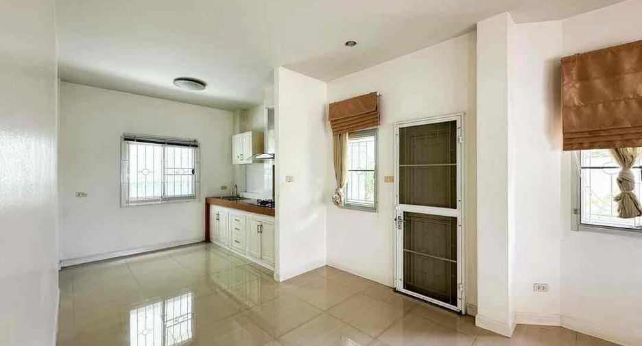 For sale 3 bedrooms house in East Pattaya, Pattaya