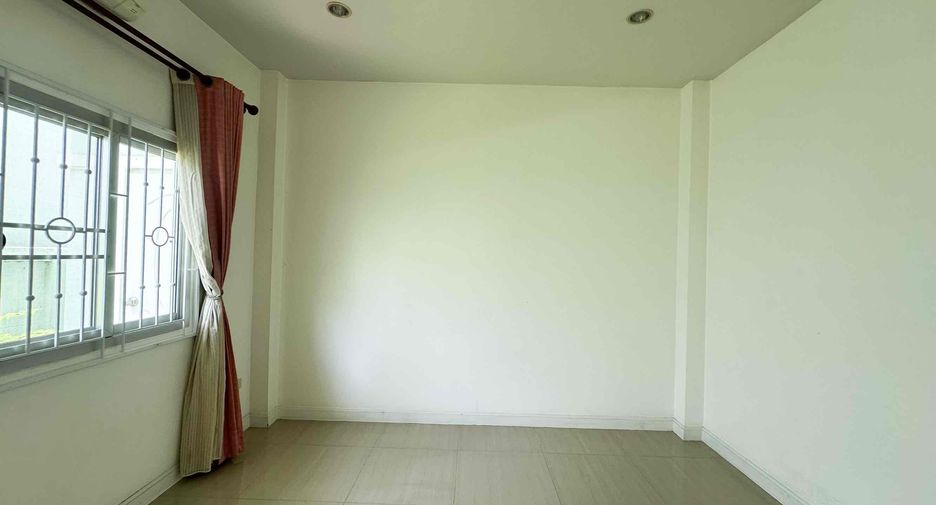 For sale 3 bedrooms house in East Pattaya, Pattaya