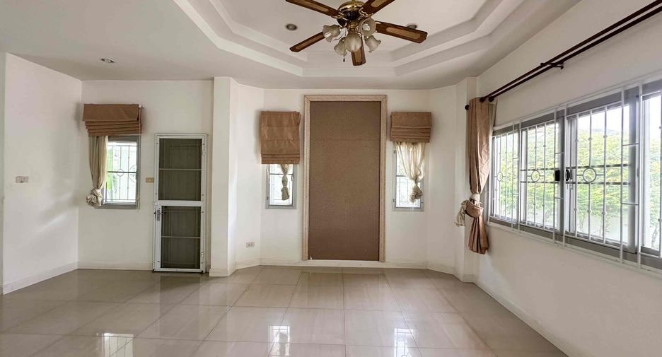 For sale 3 bedrooms house in East Pattaya, Pattaya
