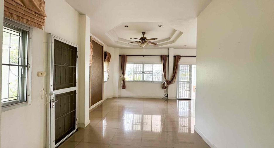 For sale 3 bedrooms house in East Pattaya, Pattaya