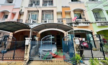 For sale 4 bedrooms townhouse in Bang Khun Thian, Bangkok