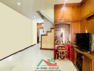For sale 4 bedrooms townhouse in Bang Khun Thian, Bangkok
