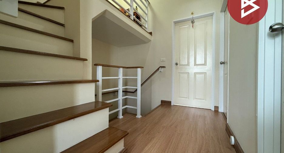 À vendre 4 chambres maison de ville à Bang Bua Thong, Nonthaburi