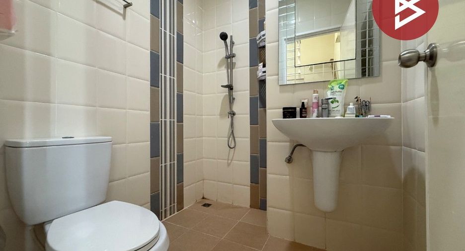 À vendre 4 chambres maison de ville à Bang Bua Thong, Nonthaburi