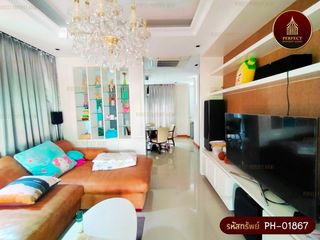 For sale 2 bedrooms house in Saphan Sung, Bangkok