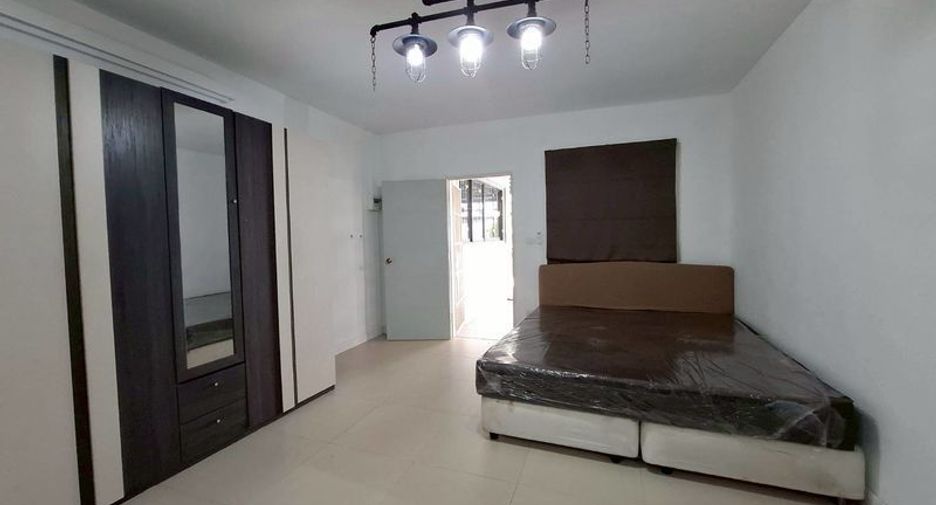 For rent 5 bedrooms house in San Sai, Chiang Mai