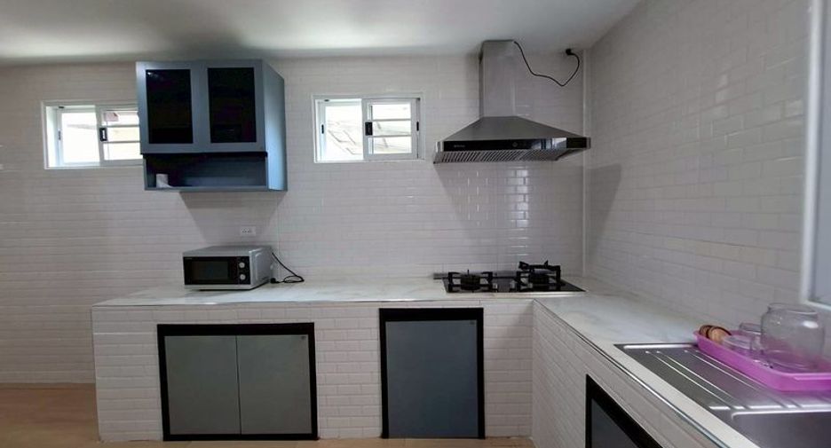 For rent 5 bedrooms house in San Sai, Chiang Mai