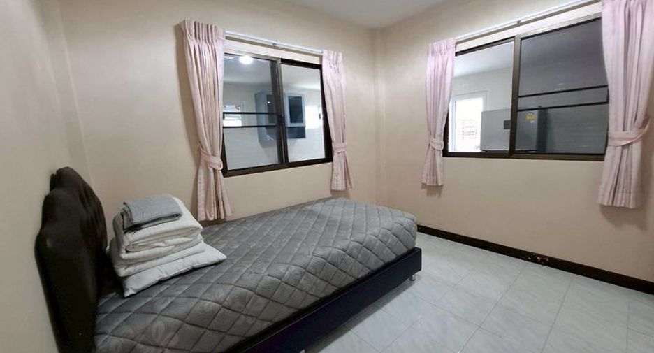 For rent 5 bedrooms house in San Sai, Chiang Mai