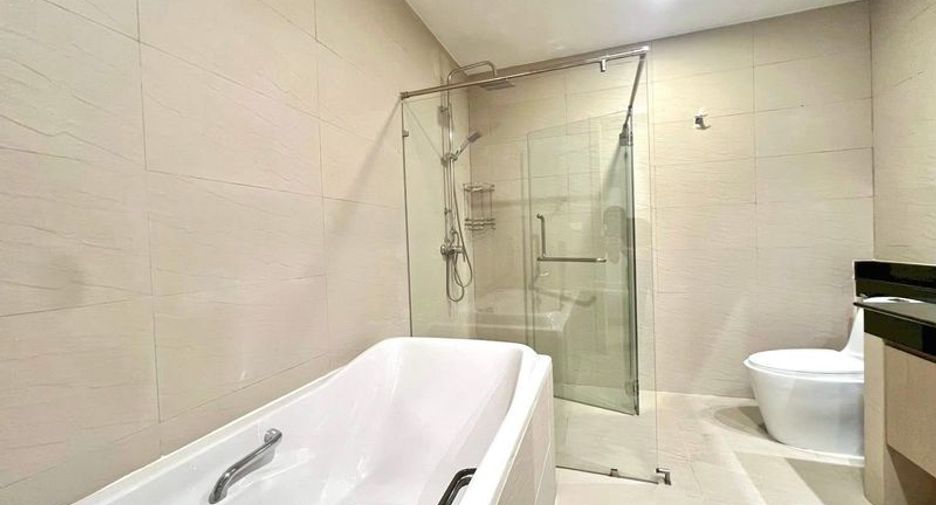 出售 4 卧室 公寓 在 Bang Lamung, Chon Buri