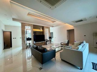 Villa zur Miete und zum Kauf mit 3 Zimmer in Bang Lamung, Chonburi