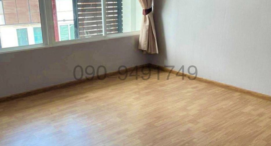 For rent 3 bedrooms townhouse in Pak Kret, Nonthaburi