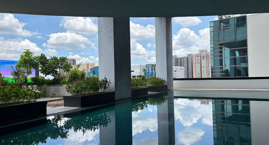 For sale 2 bedrooms retail Space in Yan Nawa, Bangkok
