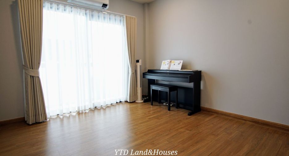 Casa en alquiler de 4 habitaciones en Bang Phli, Samut Prakan