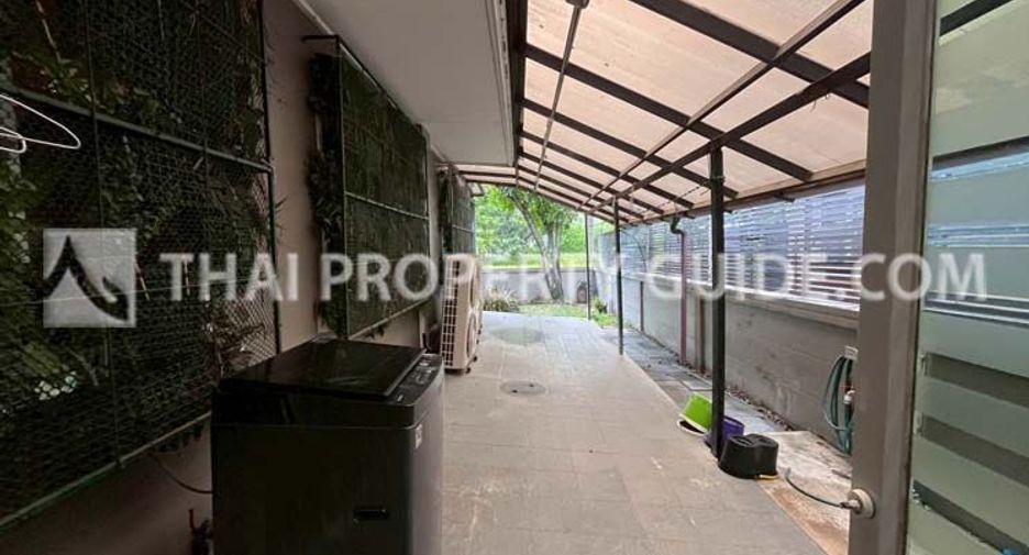 For rent and for sale 4 bedrooms house in Prawet, Bangkok