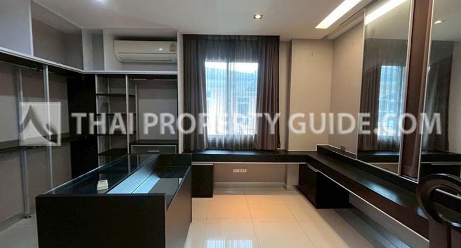 For rent and for sale 4 bedrooms house in Prawet, Bangkok