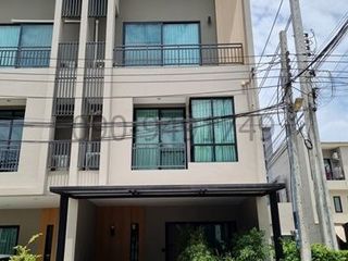 Haus zum Kauf mit 3 Zimmer in Phra Pradaeng, Samut Prakan