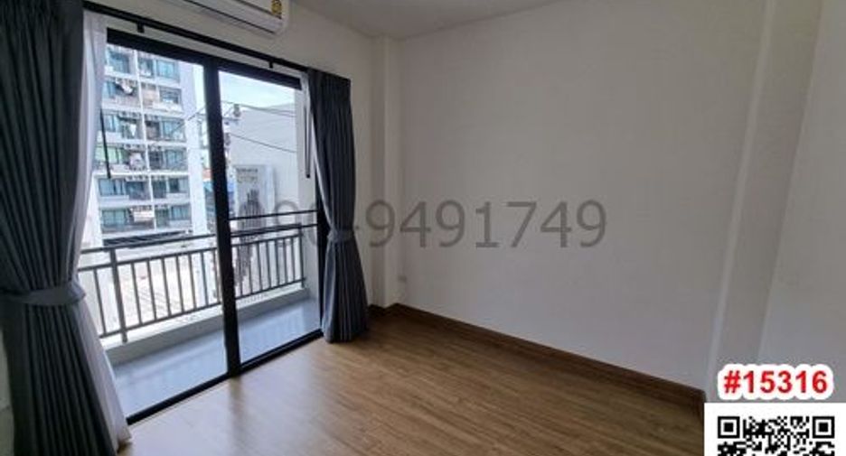 Casa en venta de 3 habitaciones en Phra Pradaeng, Samut Prakan