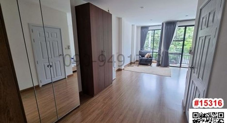 Casa en venta de 3 habitaciones en Phra Pradaeng, Samut Prakan