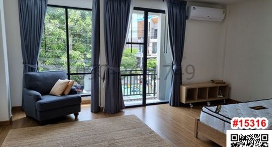 Casa en venta de 3 habitaciones en Phra Pradaeng, Samut Prakan