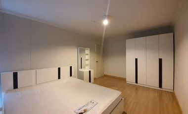 For sale 1 bed condo in Huai Khwang, Bangkok