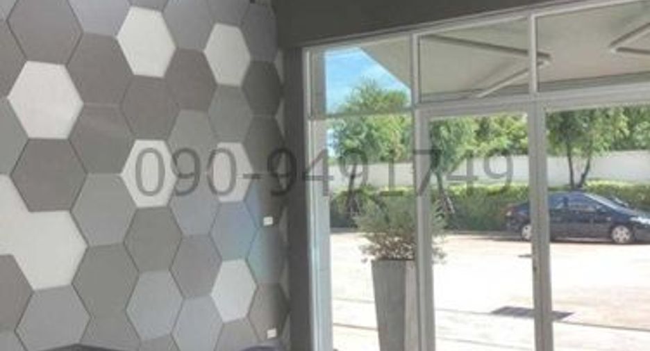 For rent 5 bedrooms townhouse in Lak Si, Bangkok