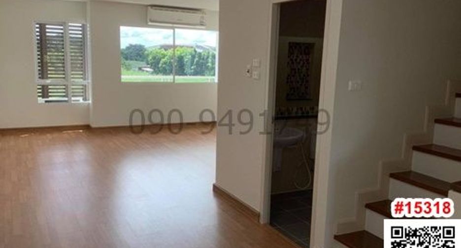 For rent 5 bedrooms townhouse in Lak Si, Bangkok