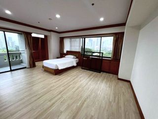 Serviced Apartment zur Miete mit 4 Zimmer in Watthana, Bangkok
