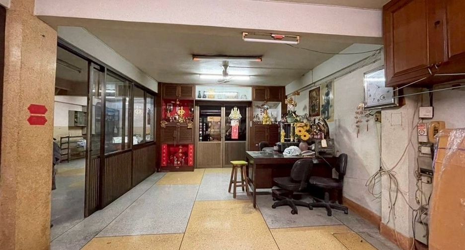 For sale 6 bedrooms retail Space in Ratchathewi, Bangkok