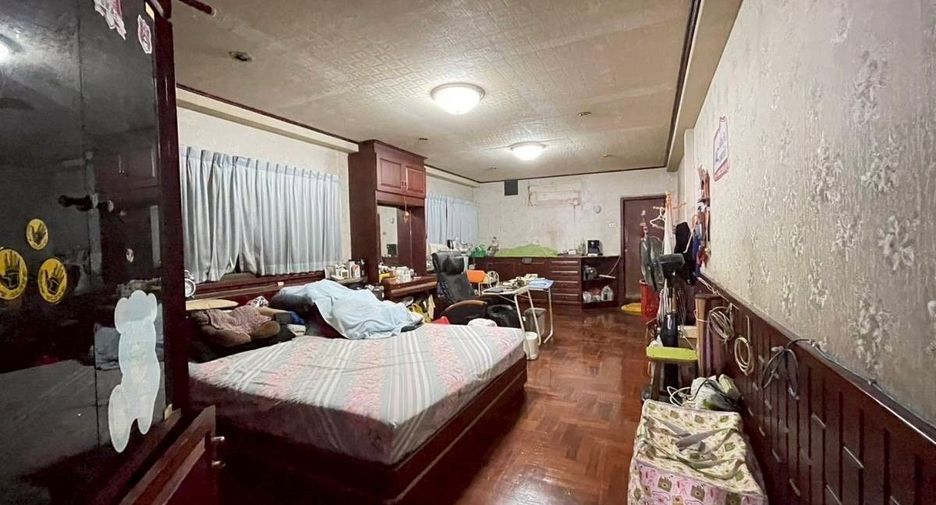 For sale 6 bedrooms retail Space in Ratchathewi, Bangkok
