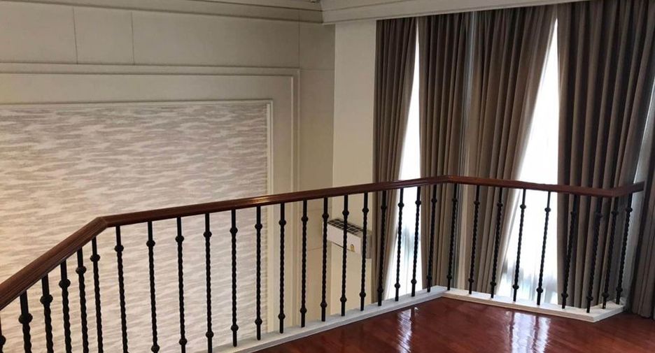 For rent 4 ベッドルーム condo in Watthana, Bangkok