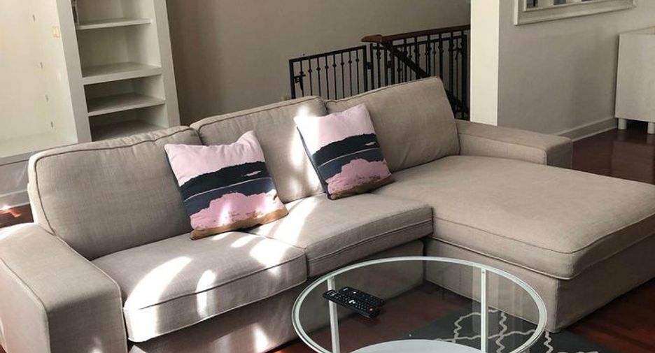 For rent 4 ベッドルーム condo in Watthana, Bangkok