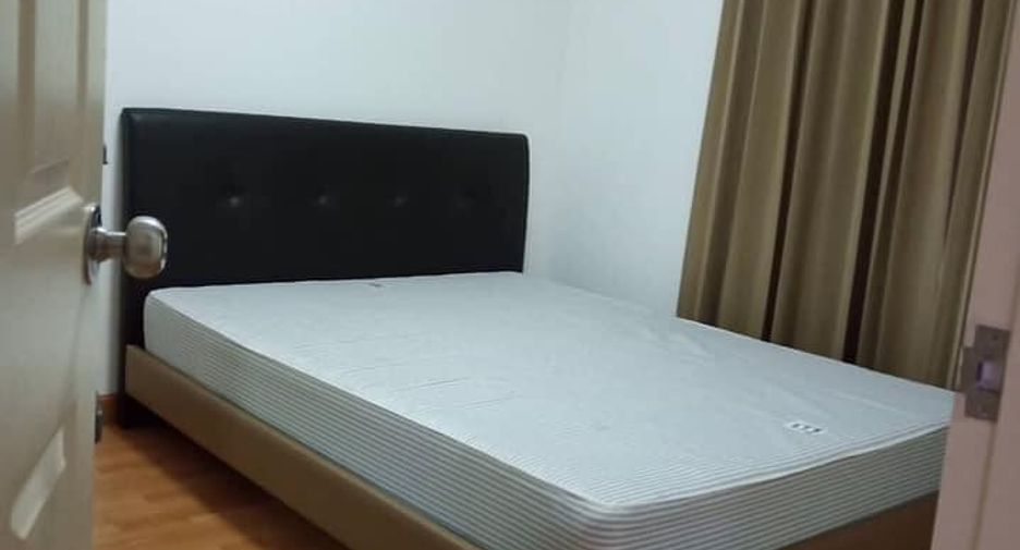 For rent 2 bedrooms condo in Huai Khwang, Bangkok