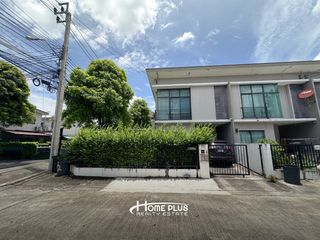 Casa adosada en alquiler y en venta de 3 habitaciones en Sai Mai, Bangkok