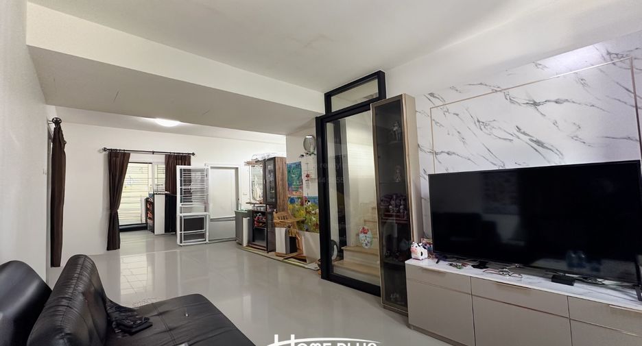 For rent and for sale 3 bedrooms townhouse in Sai Mai, Bangkok
