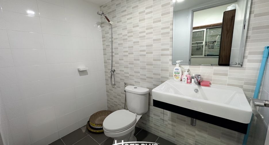 For rent and for sale 3 bedrooms townhouse in Sai Mai, Bangkok