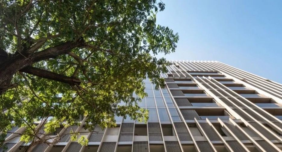 Condo en alquiler de 3 habitaciones en Khlong Toei, Bangkok