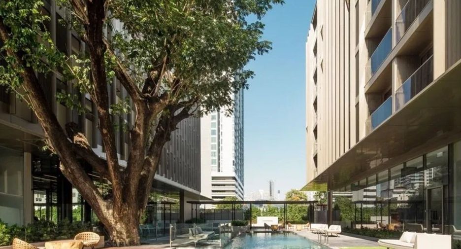 Condo en alquiler de 3 habitaciones en Khlong Toei, Bangkok