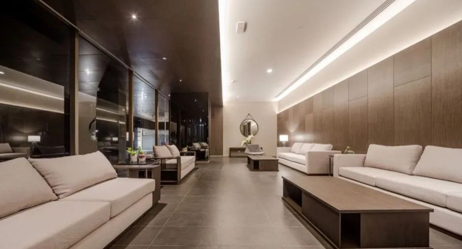 Condo en alquiler de 3 habitaciones en Khlong Toei, Bangkok