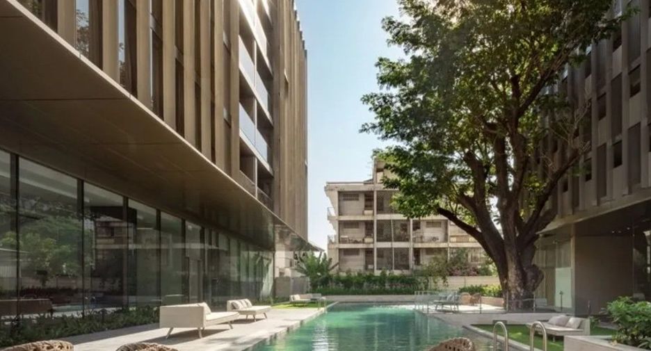 Condo en alquiler de 3 habitaciones en Khlong Toei, Bangkok