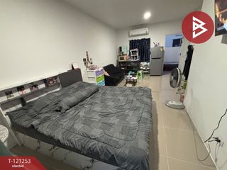 Casa adosada en venta de 3 habitaciones en Bang Phli, Samut Prakan