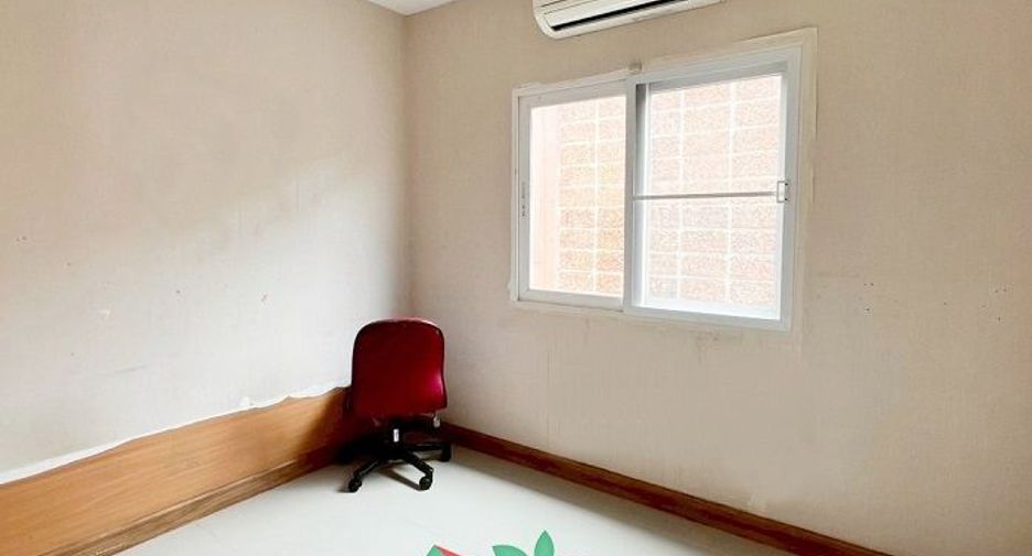 For sale 4 bedrooms house in Sai Mai, Bangkok